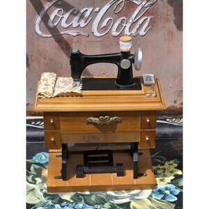 Vtg Berkley Designs Sewing Machine Moving Treadle Music Box My Favorite Things